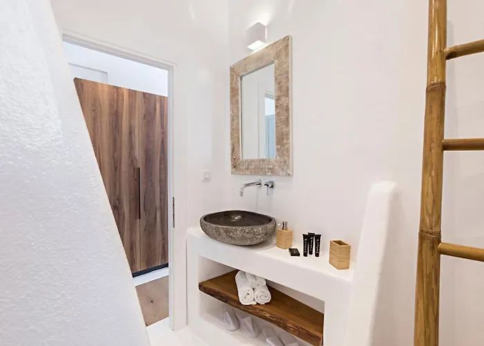 3 Elements By Stylish Daire Oia