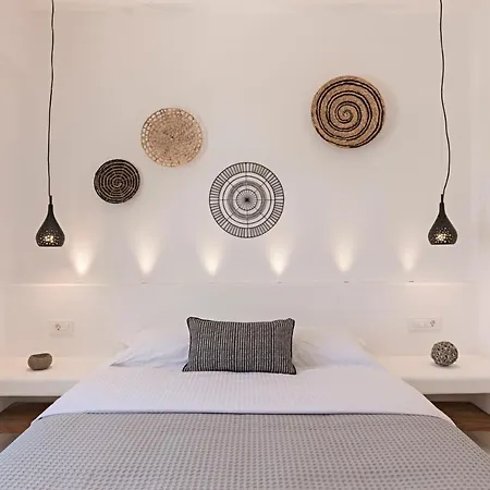 3 Elements By Stylish Oia (Santorini)